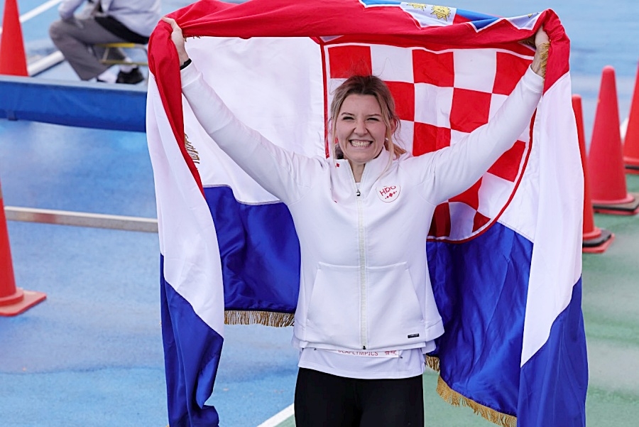 Laura Štefanac osvojila svoje treće uzastopno zlato