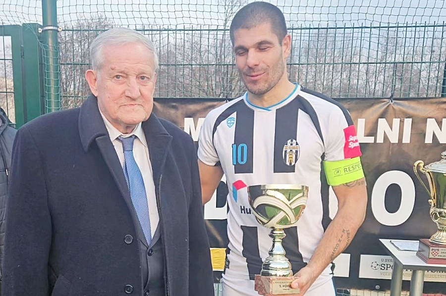 Nogometaši Opatije osvojili šesti Memorijalni turnir Drago Parać