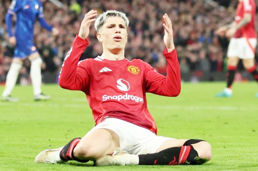 Napoli pronašao zamjenu za  Kvaratskhelija, Manchester United odbio ponudu