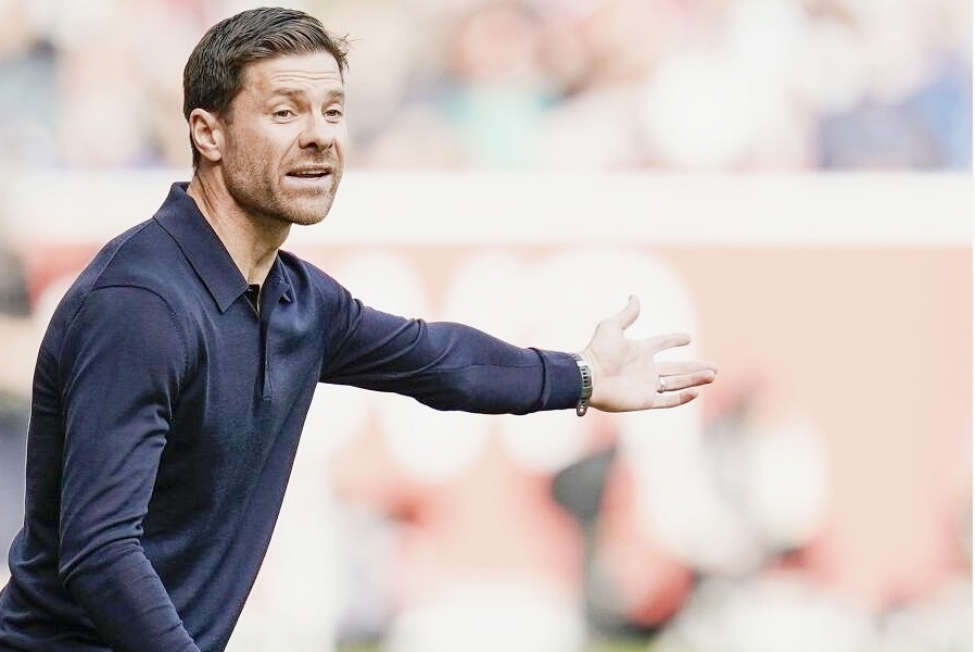 Liverpool službeno kontaktirao Leverkusen u vezi Xabija Alonsa