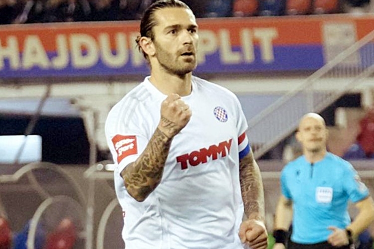 Prva HNL: Hajduk preuzeo vrh nakon pobjede nad Varaždinom u utakmici za brzi zaborav