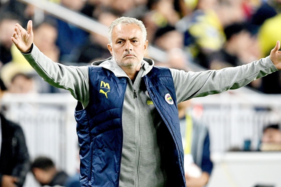 Jose Mourinho  pod dodatnim pritiskom: Što da radim, da odem?!