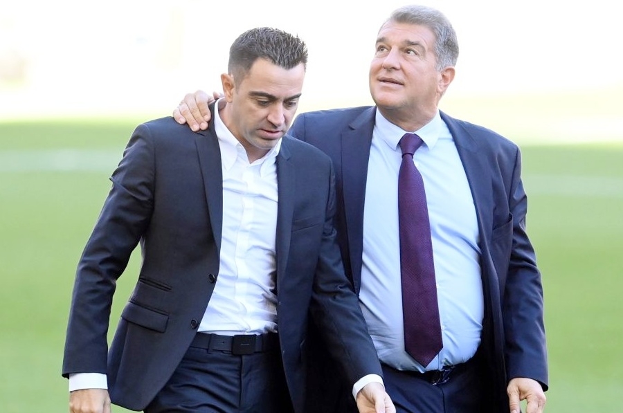 Xavi Hernandez zadao Joanu Laporti bolni udarac tijekom kampanje