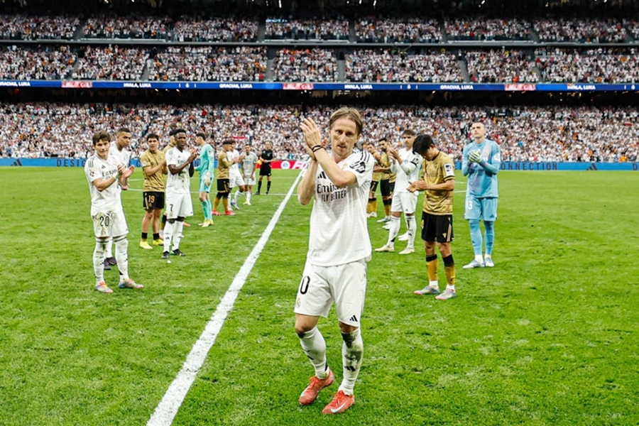 Luka Modrić ovacijama ispraćen u povijest, Santiago Bernabeu doživio festival emocija