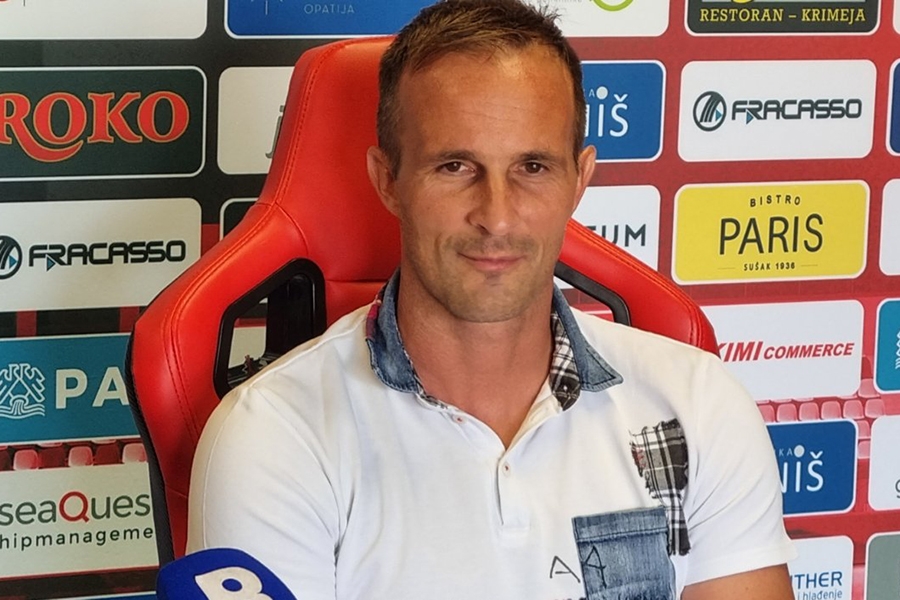 Smijenjen  nakon četvrtog poraza u zadnjih pet utakmica