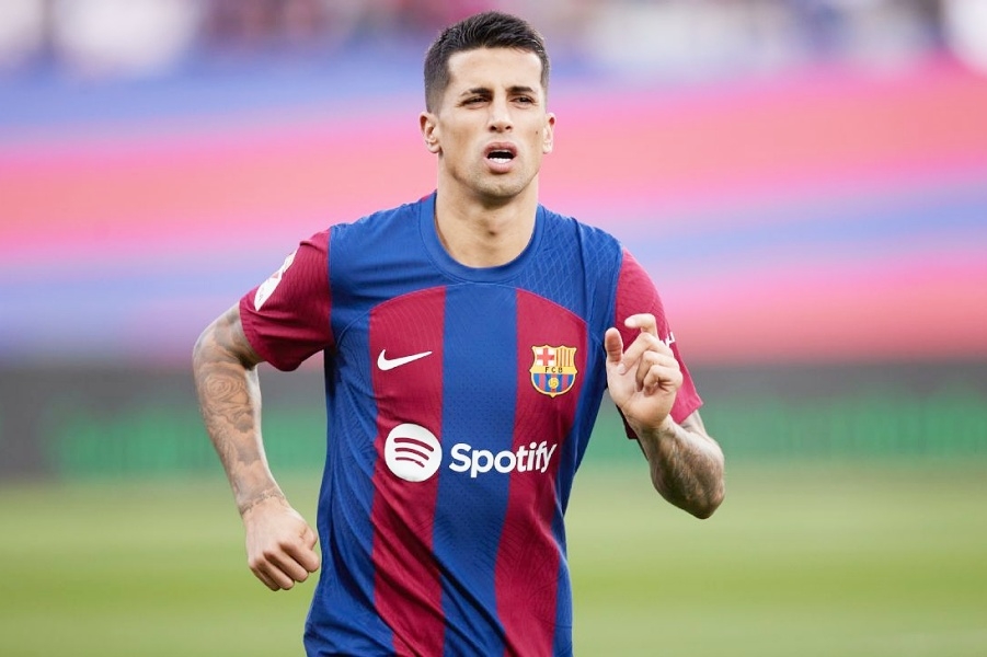 Joao Cancelo službeno predstavljan, Hansi Flick računa na njega već u četvrtak