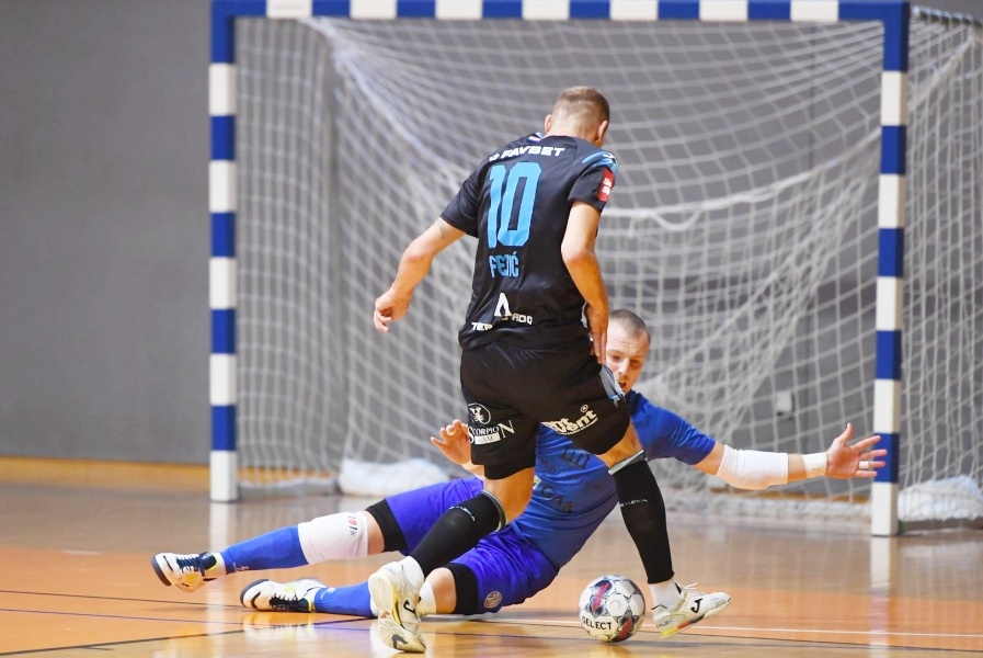 HMNK Rijeka u subotu igra na terenu manjih dimenzija sa zidom blizu golova
