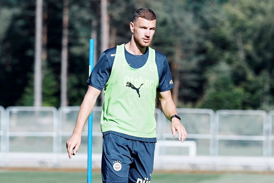 Edin Džeko ponaša se kao da će još dugo igrati za Fenerbahce