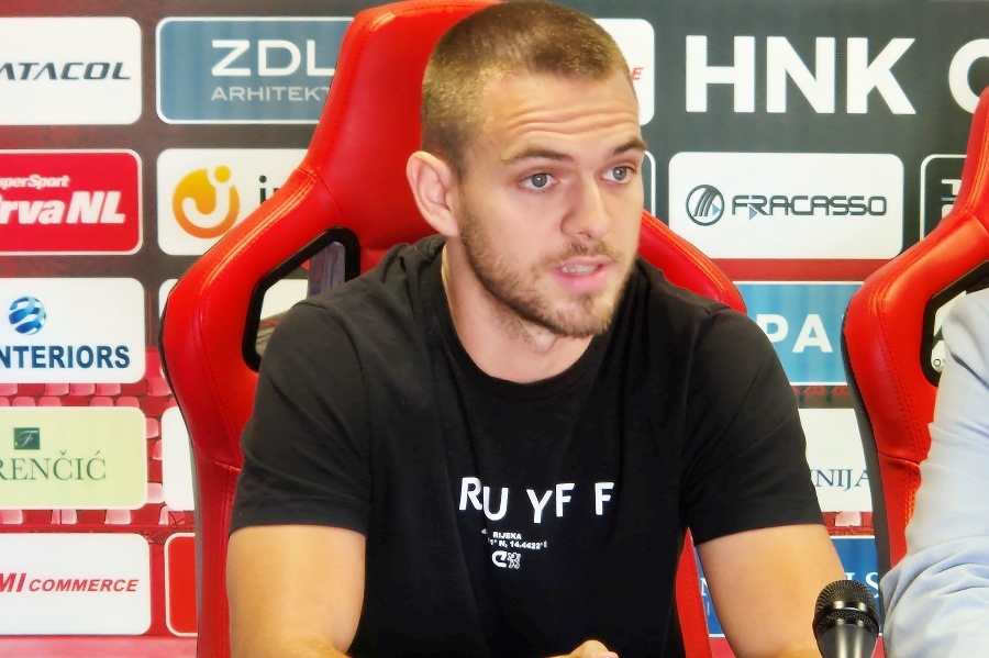 Domagoj Prpić u majici s otisnutim prezimenom jednog od najboljih igrača svih vremena