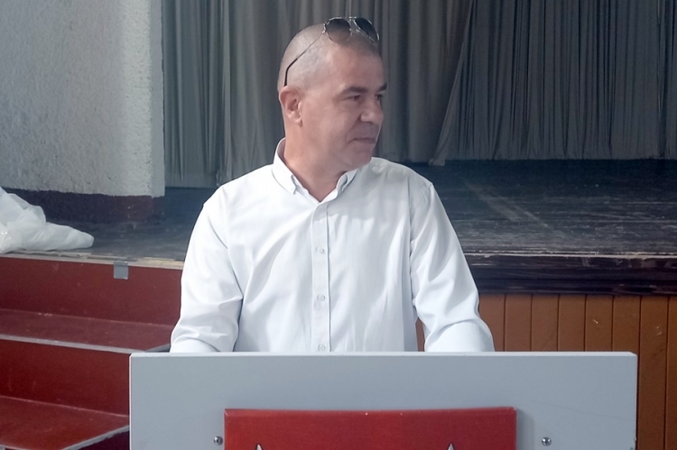 Ne znam što bi se trebalo dogoditi da ostanem predsjednik!