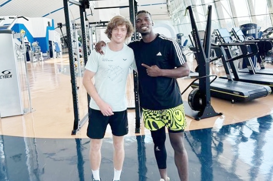 Nasmiješeni Paul Pogba  trenira u Dubaiju s teniskom zvijezdom