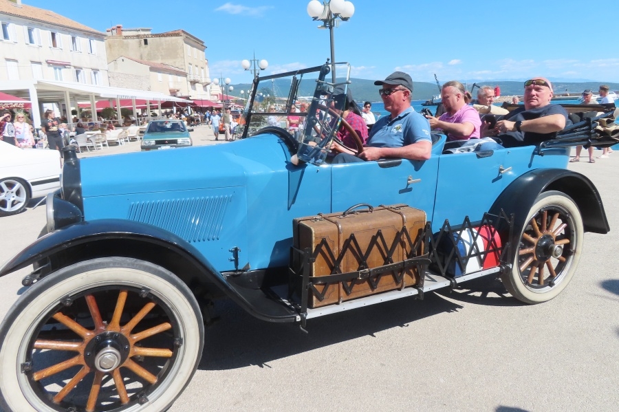 Rekordni broj automobila uveličao jubilej, najstariji među njima  proizveden 1921. godine