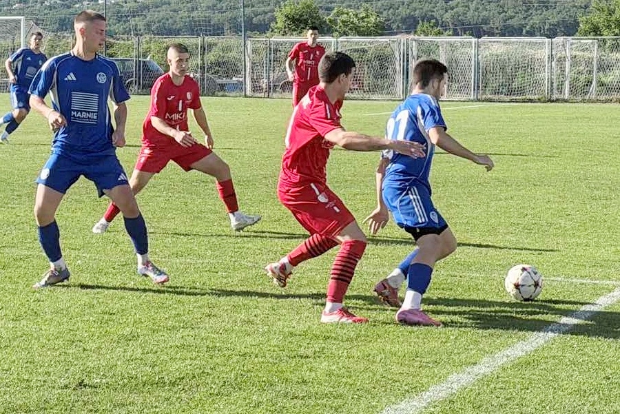 3. HNL: Momčad OŠK Omišlja slavila nakon utakmice protiv Vinodola