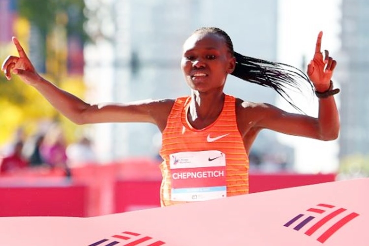 Kenijka Ruth Chepngetich u Chicagu istrčala najbrži maraton u povijesti
