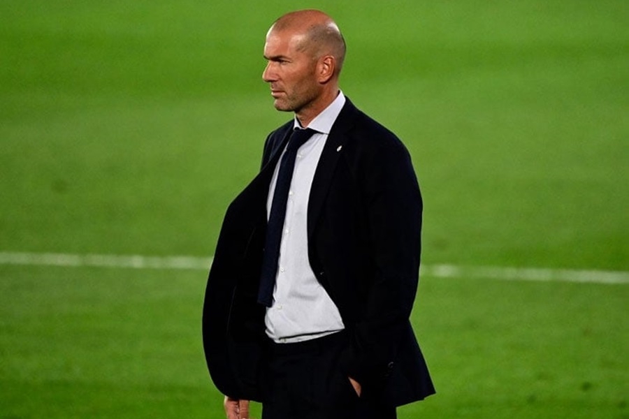 Engleski mediji tvrde da je Zinedine Zidane novi trener Manchester Uniteda