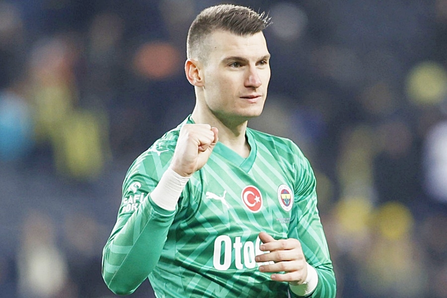 Dominik Livaković odlazi iz Fenerbahcea, stigla ponuda koja se ne odbija