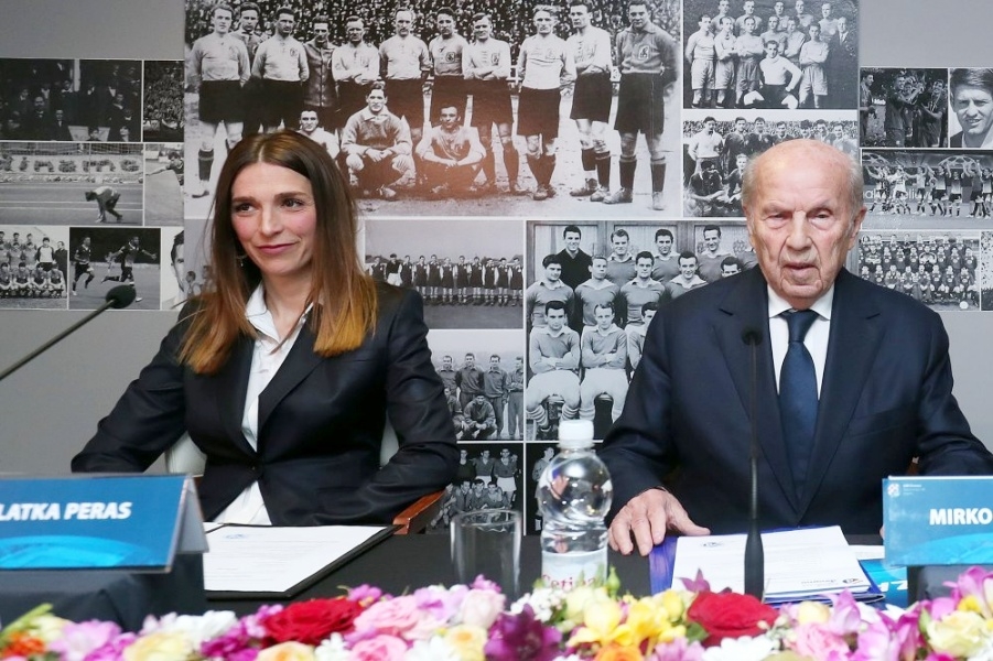 Vlatka Peras smijenjena, Dinamo izbrisao zadnji Mamićev trag